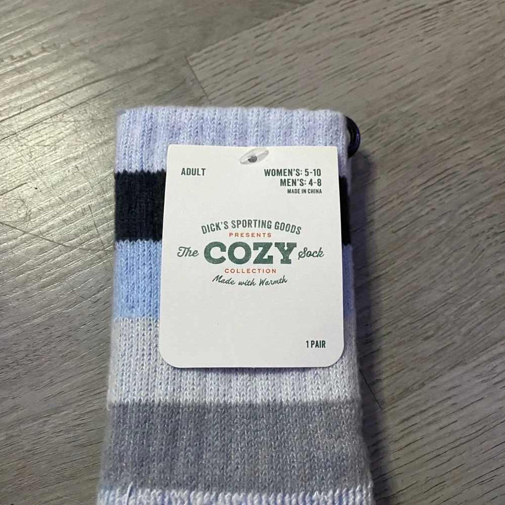 Dick's Sporting Goods The Cozy Sock Women 5-10 Blue Striped Heavyweight Knit